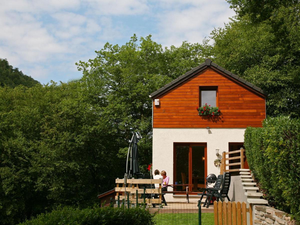 Cottage With A Terrace And A View Of The Valley Aywaille Exteriör bild