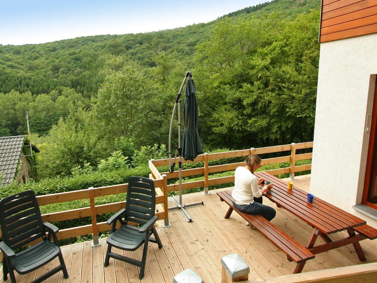 Cottage With A Terrace And A View Of The Valley Aywaille Exteriör bild