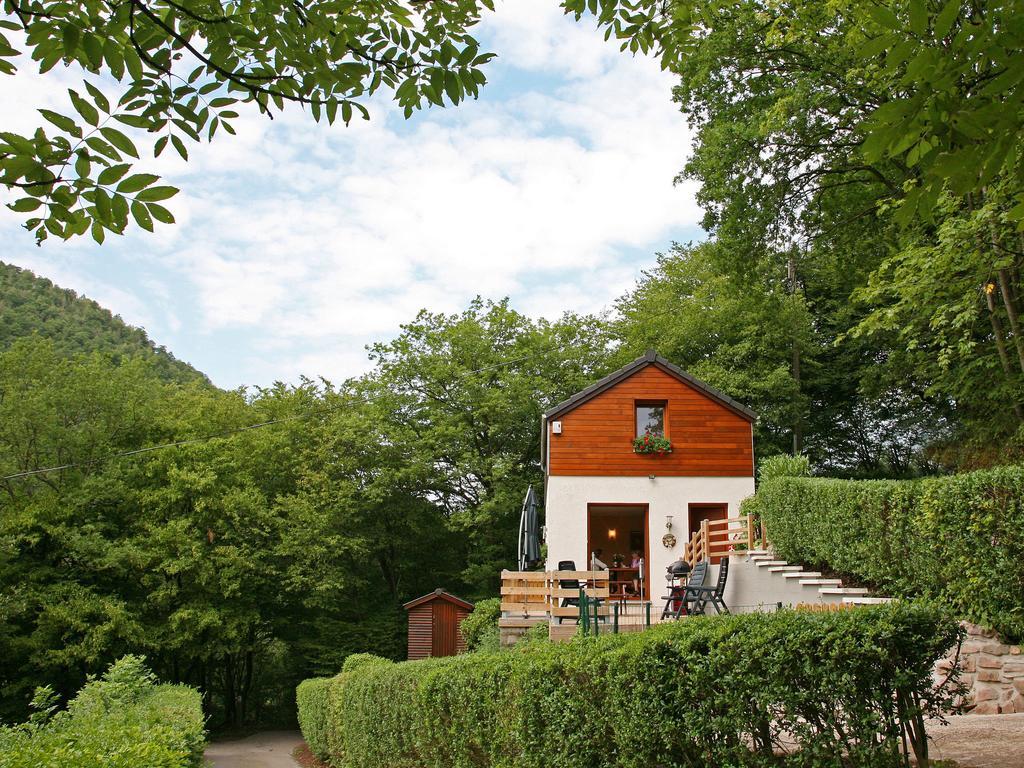 Cottage With A Terrace And A View Of The Valley Aywaille Exteriör bild